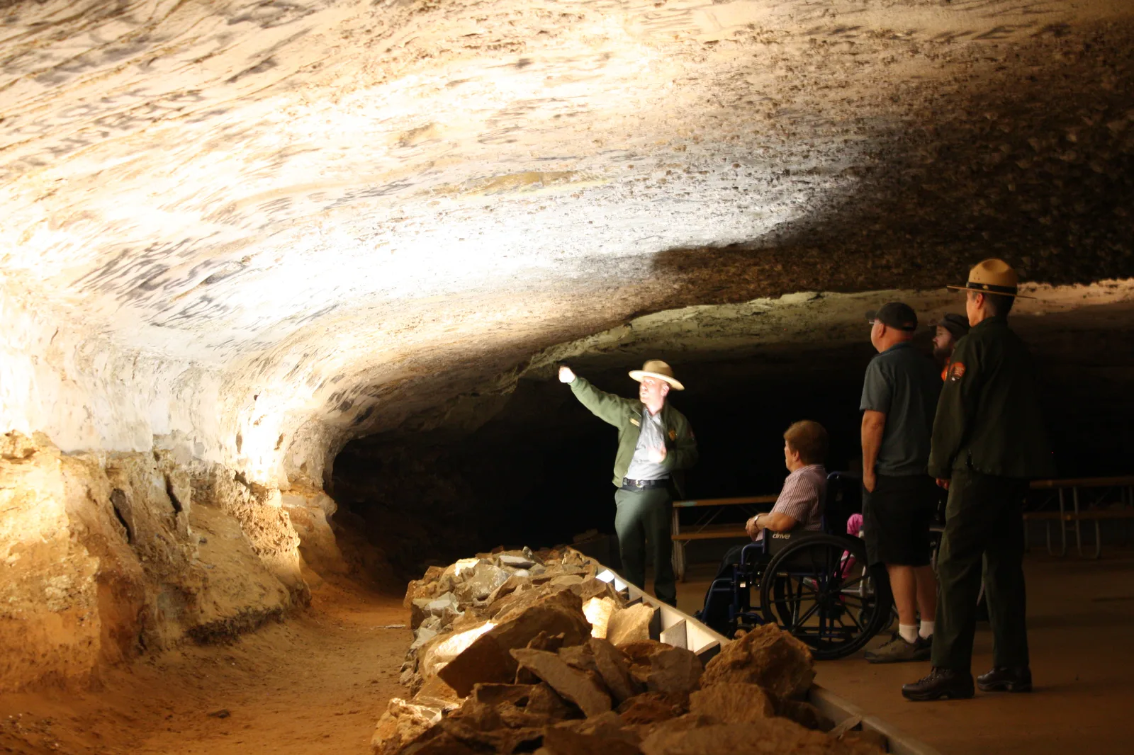 family friendly cave tours usa