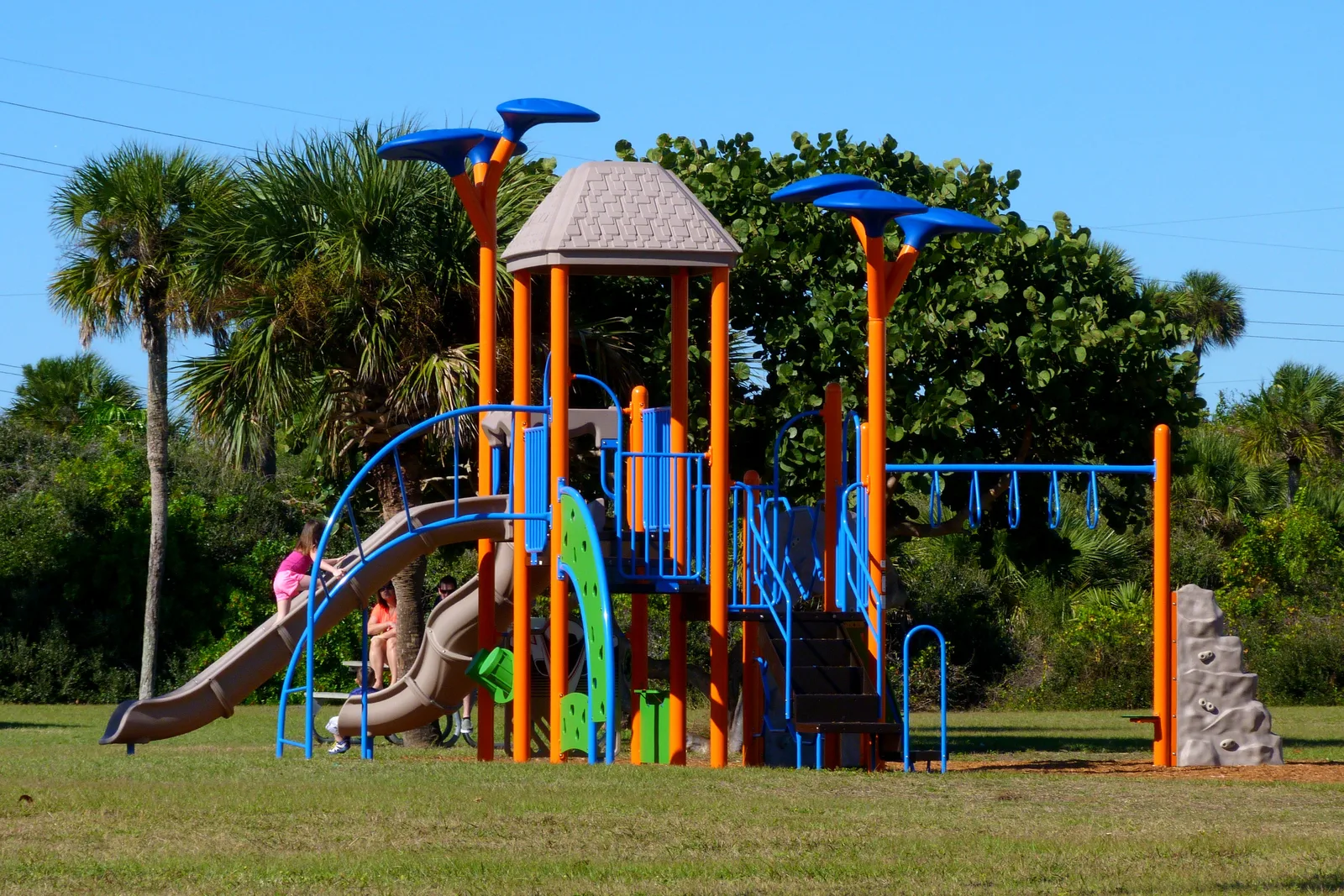 family friendly warm winter getaways usa