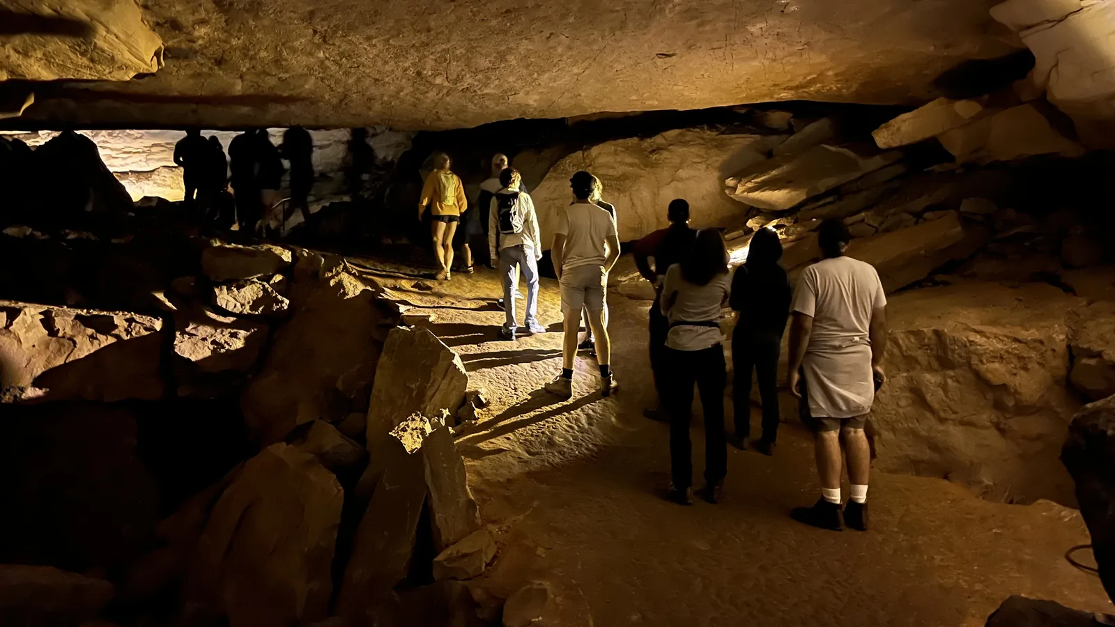 largest cave system in america