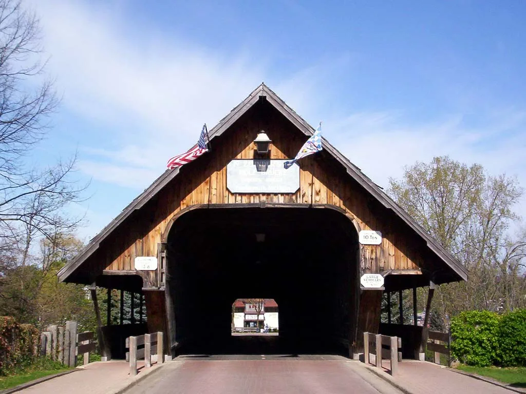 towns that go all out christmas
